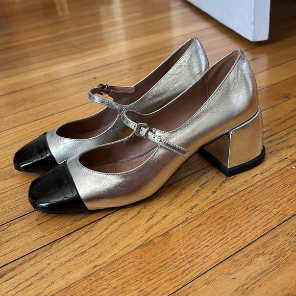 Vincenza Colorblock Mary Jane Heels - Picture 5 of 6